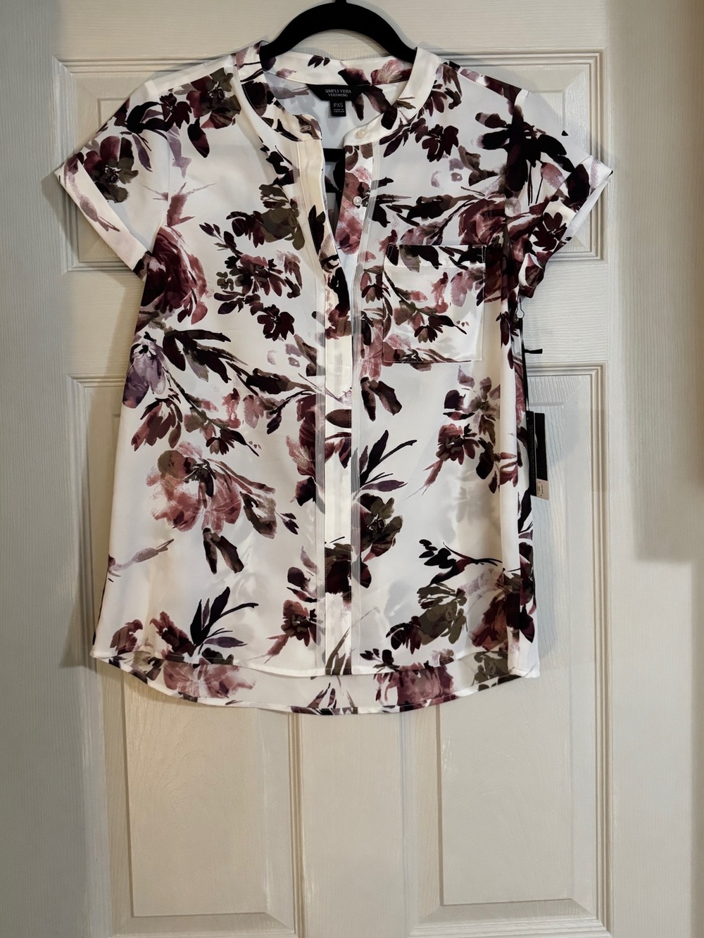 NWT Vera Wang Floral Blouse